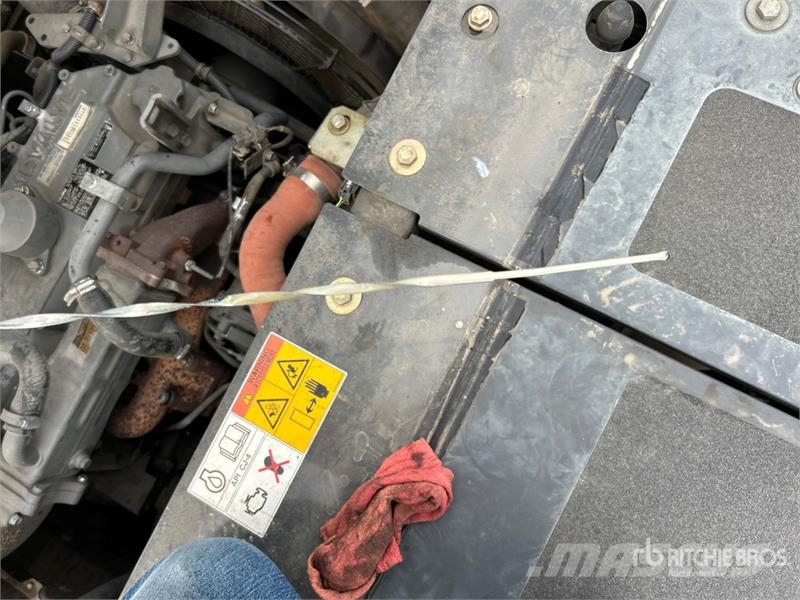 Link-Belt 210X4 Tracked Excavator (Inoperable) Escavatori cingolati