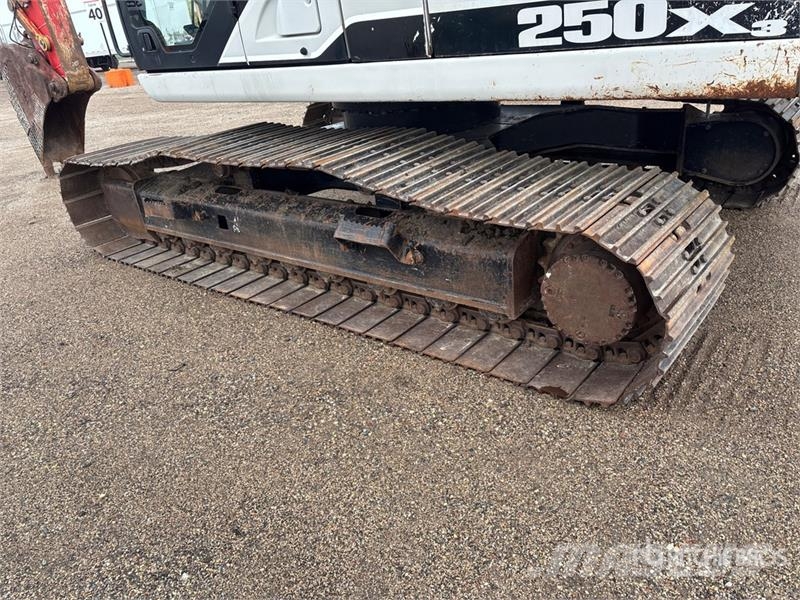 Link-Belt 250 X3 Tracked Excavator Bagri goseničarji