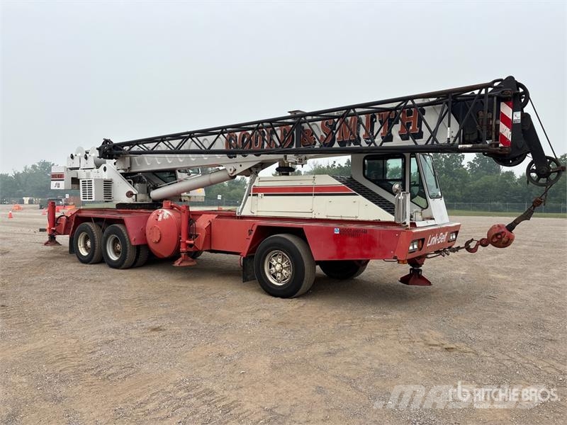 Link-Belt HTC830 30 ton 6x4 Hydraulic Truck Crane Pásové jeřáby