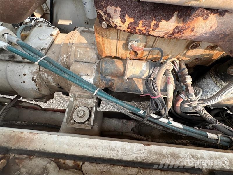 Link-Belt HTC830 30 ton 6x4 Hydraulic Truck Crane Pásové jeřáby