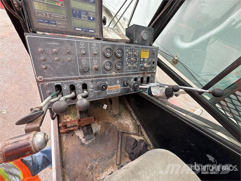 Link-Belt HTC830 30 ton 6x4 Hydraulic Truck Crane Pásové jeřáby