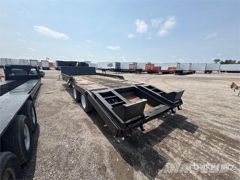 Load King 202LTG 9400 lb 17 ft T/A Equipment Trailer Oprijwagen