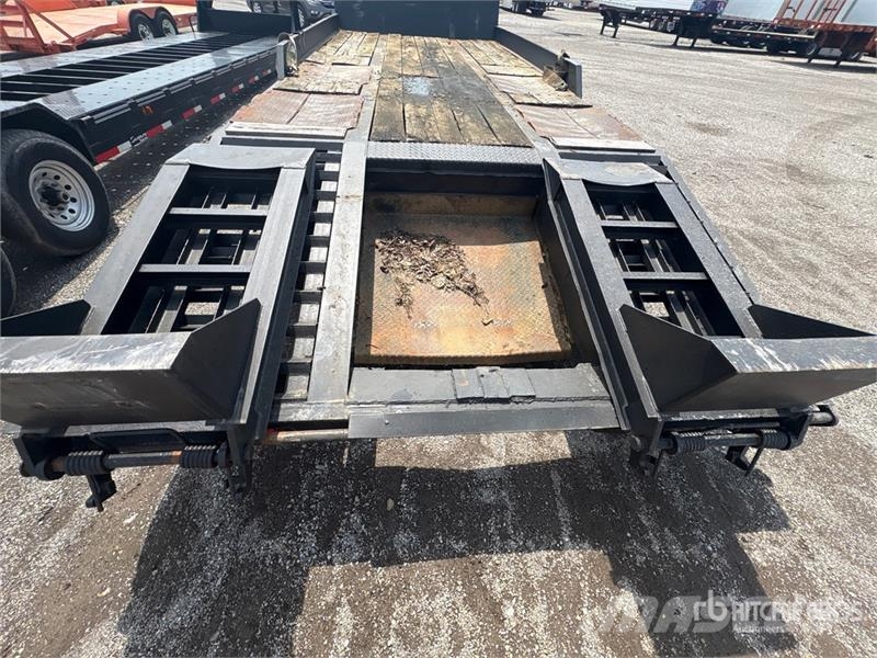 Load King 202LTG 9400 lb 17 ft T/A Equipment Trailer Oprijwagen