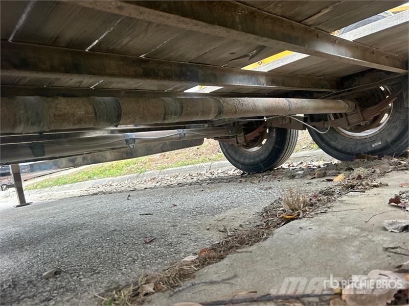 Load Trail 20 ft T/A Equipment Trailer Auto pārvadāšanas treileri