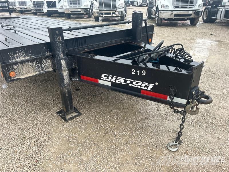 Lucon 22T232ALP 29 ft T/A Equipment Trailer Autotransport-Anhänger