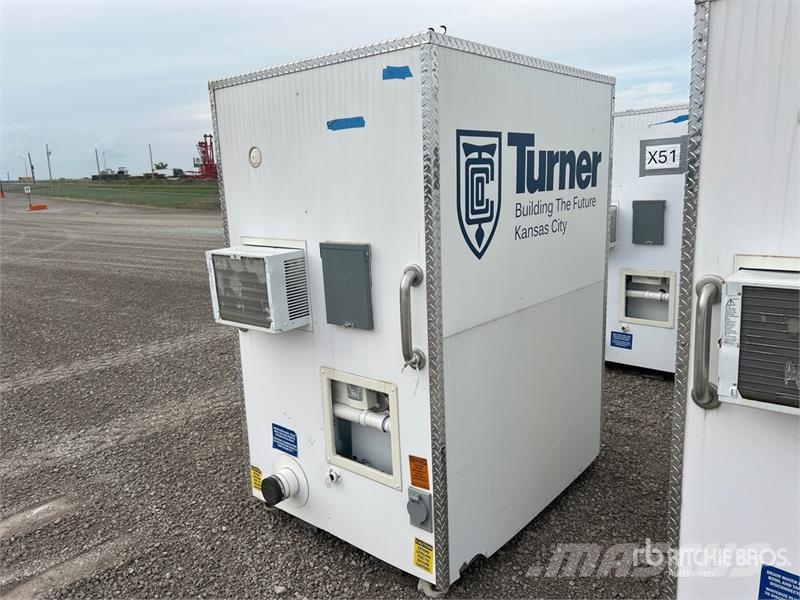 LuxLav H3 4 ft 11 in x 4 ft 1 in 1 Person Skid-Mou Outros componentes