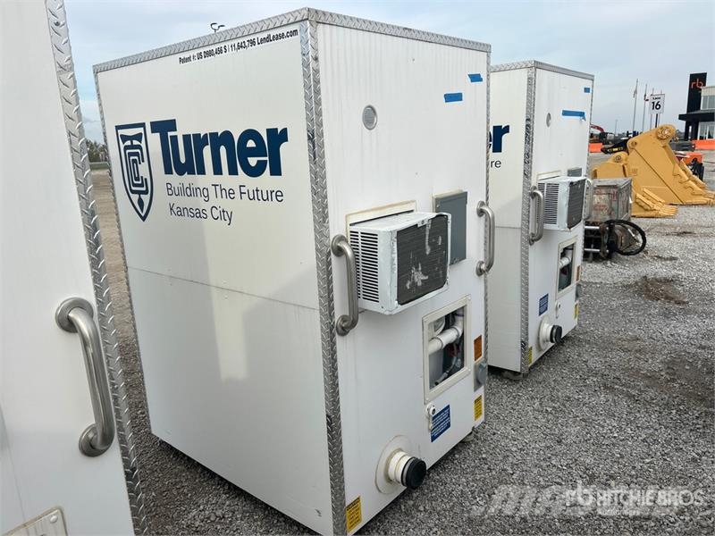 LuxLav H3 4 ft 11 in x 4 ft 1 in 1 Person Skid-Mou Outros componentes
