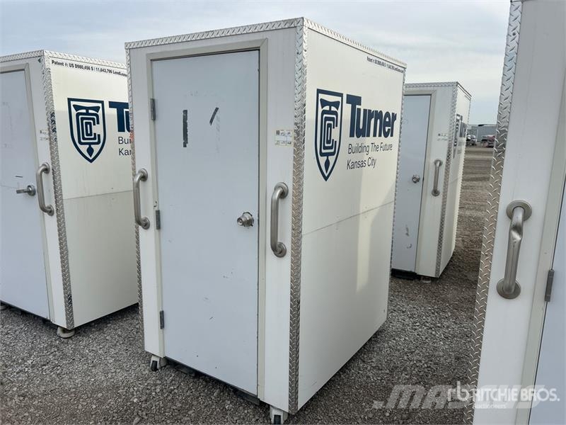 LuxLav H3 4 ft 11 in x 4 ft 1 in 1 Person Skid-Mou Outros componentes