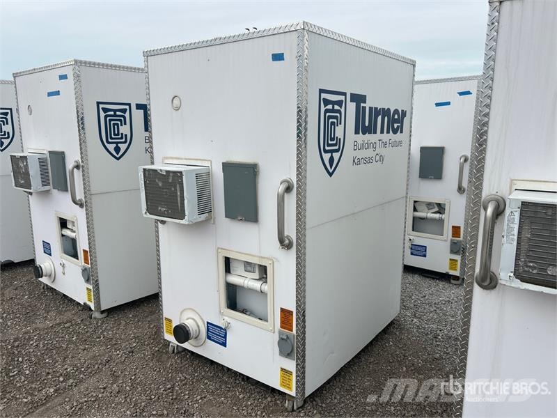 LuxLav H3 4 ft 11 in x 4 ft 1 in 1 Person Skid-Mou Outros componentes