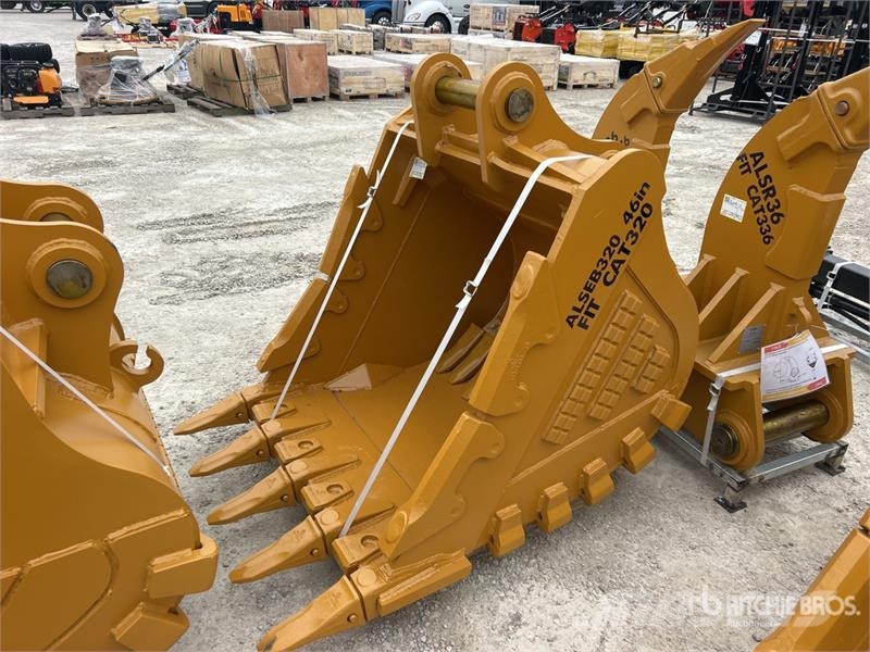 LYALS ALS EB320 46 in Digging Excavator Bucket (Un دلاء