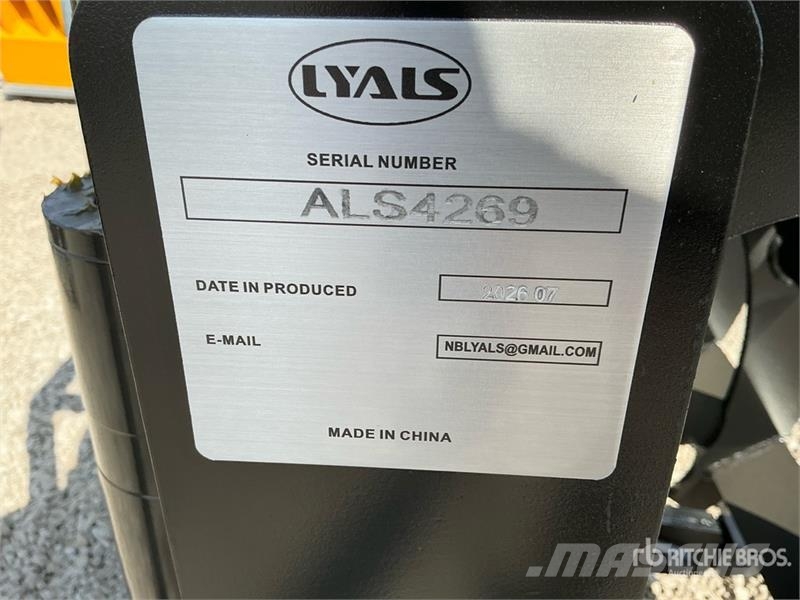 LYALS ZMQ01 78 in Skid Steer Grapple (Unused) Grijpers