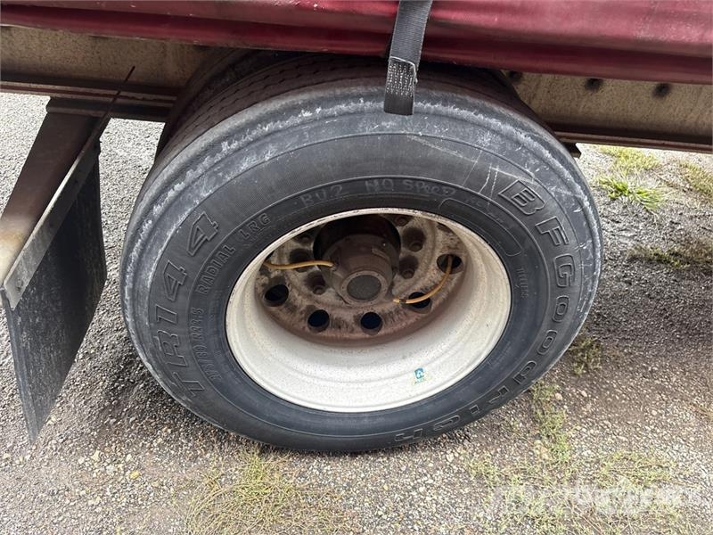 MAC 53 ft T/A Curtain Side Trailer مقطورات بغطاء جانبي