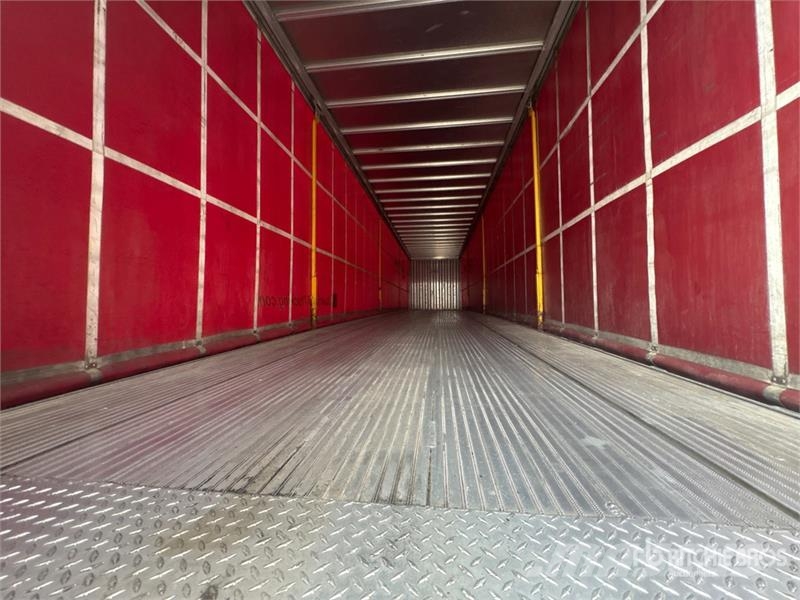 MAC 53 ft T/A Curtain Side Trailer مقطورات بغطاء جانبي