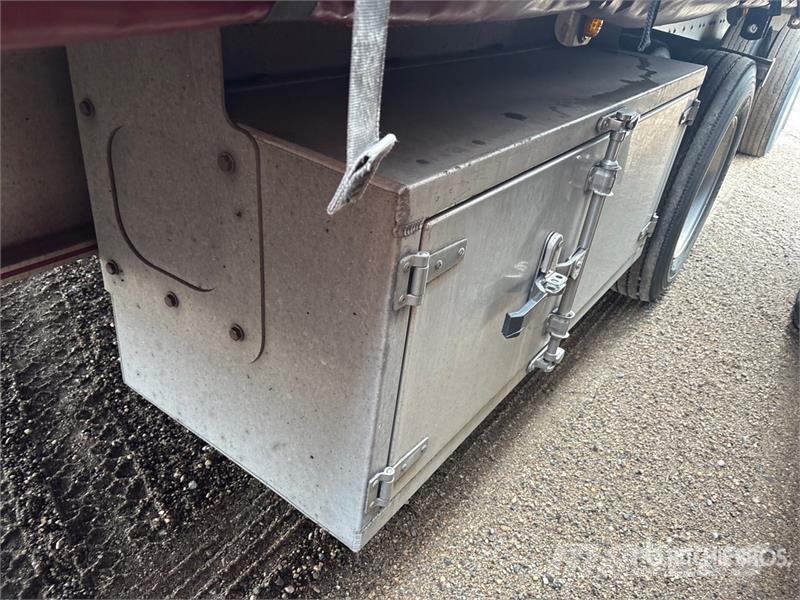 MAC 53 ft T/A Spread Axle Curtain Side Trailer مقطورات بغطاء جانبي