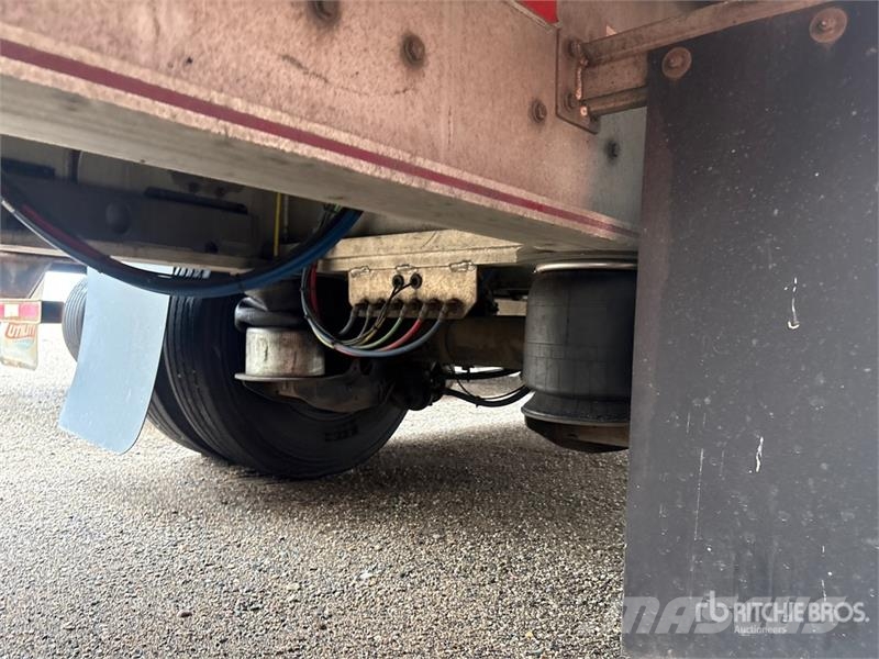 MAC 53 ft T/A Spread Axle Curtain Side Trailer Tents
