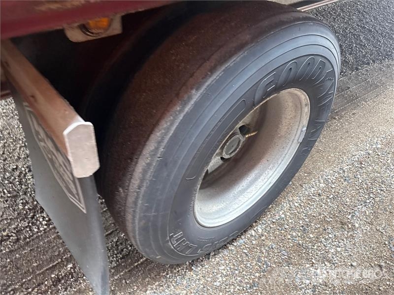 MAC 53 ft T/A Spread Axle Curtain Side Trailer Gardinanhænger