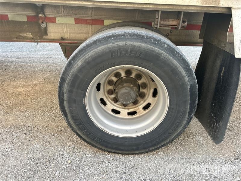 MAC 53 ft T/A Spread Axle Flatbed Trailer Pick up/Prelata