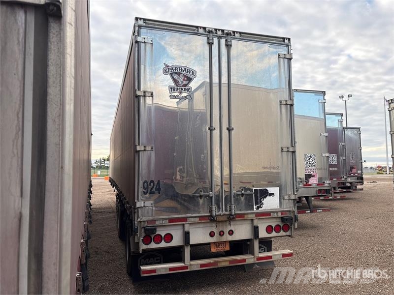 MAC 53 ft T/A Spread Axle Curtain Side Trailer Remolques de caja de lona
