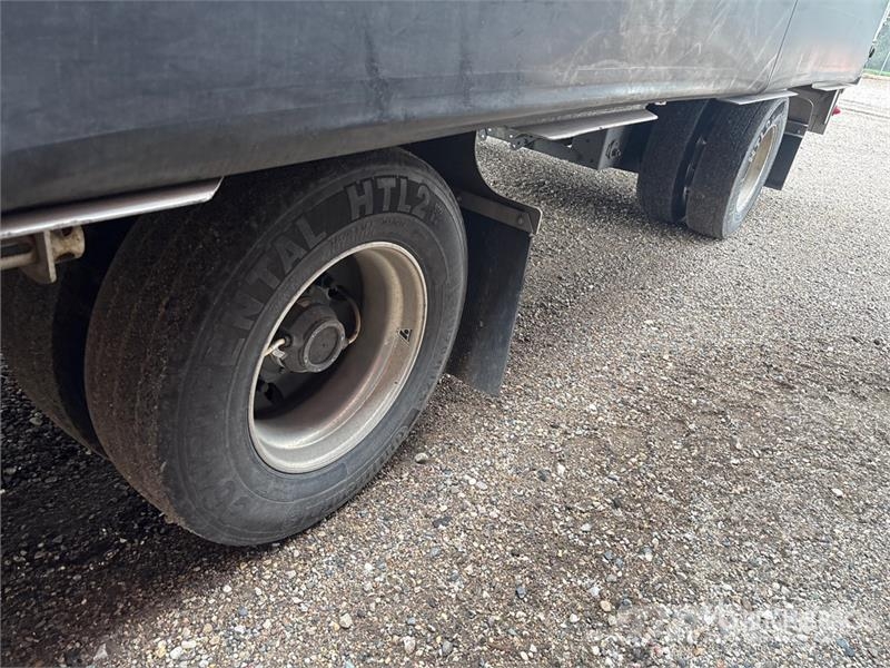 MAC 53 ft T/A Spread Axle Step Deck Curtain Side Trail Remolques de caja de lona