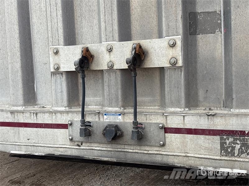 MAC 53 ft T/A Spread Axle Curtain Side Trailer Remolques de caja de lona