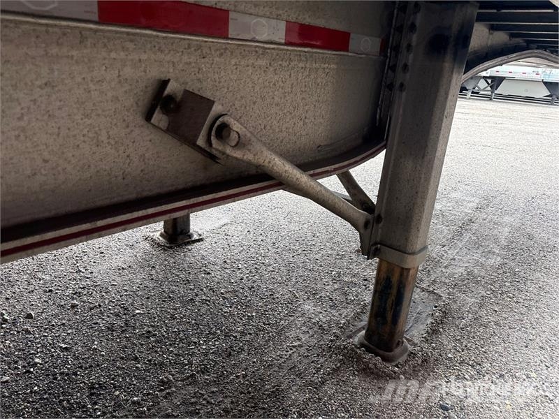 MAC 53 ft T/A Spread Axle Curtain Side Trailer Remolques de caja de lona