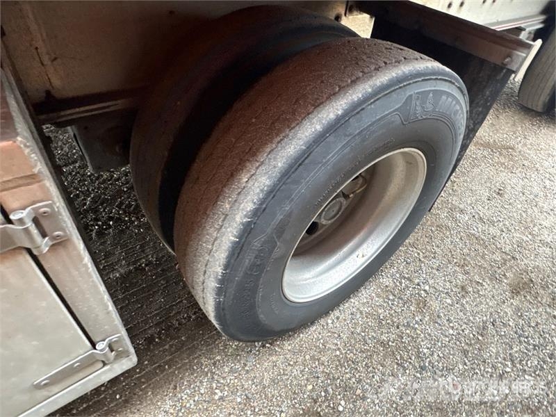 MAC 53 ft T/A Spread Axle Curtain Side Trailer Gardinanhænger