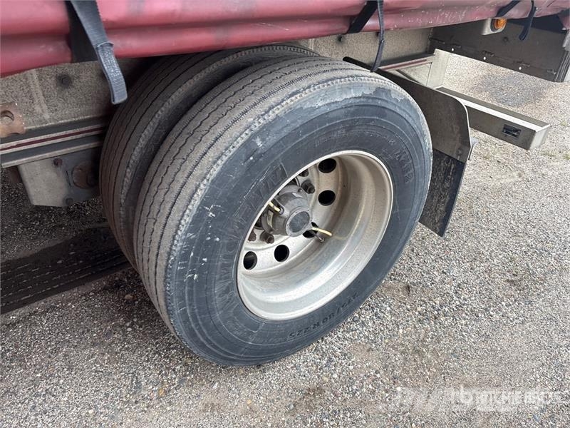 MAC 53 ft T/A Spread Axle Curtain Side Trailer Remolques de caja de lona