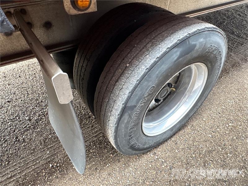 MAC 53 ft T/A Spread Axle Curtain Side Trailer مقطورات بغطاء جانبي