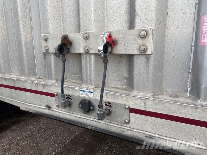 MAC 53 ft T/A Spread Axle Curtain Side Trailer Remolques de caja de lona