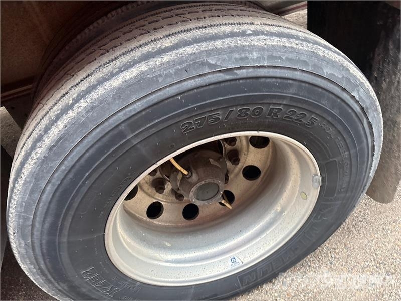 MAC 53 ft T/A Spread Axle Curtain Side Trailer Remolques de caja de lona