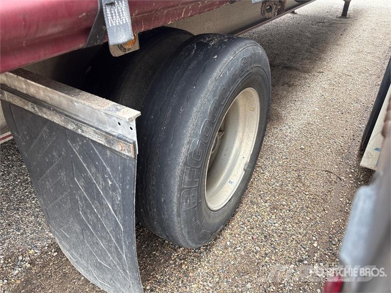 MAC 53 ft T/A Spread Axle Curtain Side Trailer Remolques de caja de lona