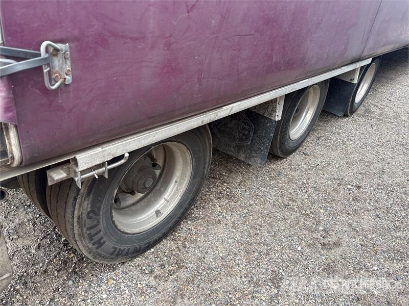 MAC 53 ft Tri/A Step Deck Curtain Side Trailer Gardinanhænger