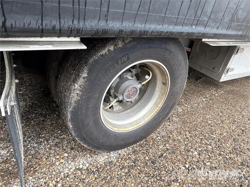 MAC 53 ft Tri/A Step Deck Curtain Side Trailer Gardinanhænger