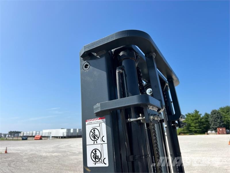 Machpro EF-Blue-2.5T 5500 lb Electric Forklift (Unused) Carretillas de horquilla eléctrica