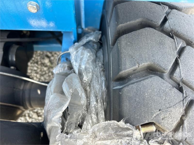 Machpro EF-Blue-2.5T 5500 lb Electric Forklift (Unused) Carretillas de horquilla eléctrica