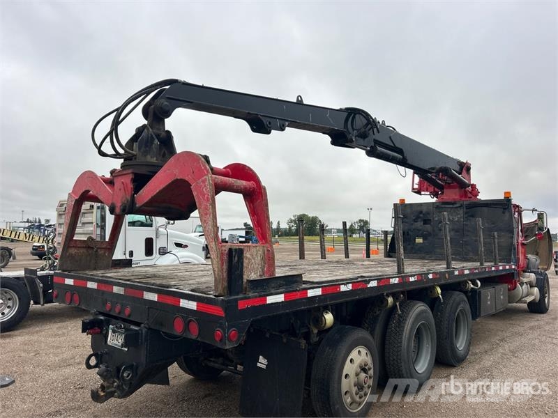 Mack 160A on Mack CV713 8x4 Grapple Truck Grabeži