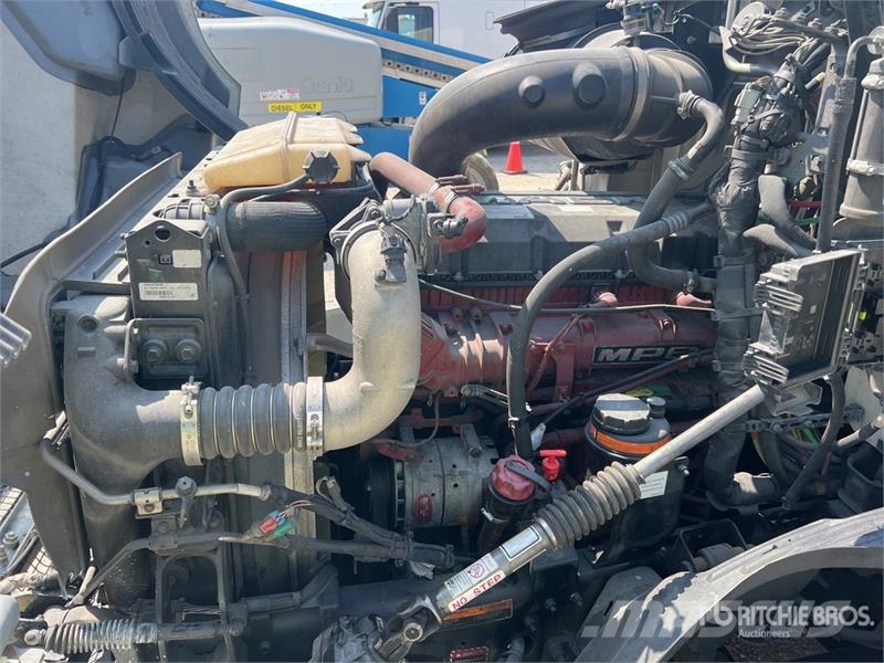 Mack Anthem 6x4 T/A Sleeper Truck Tractor Tractor Units