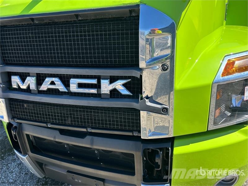 Mack Anthem 6x4 T/A Sleeper Truck Tractor Prime Movers