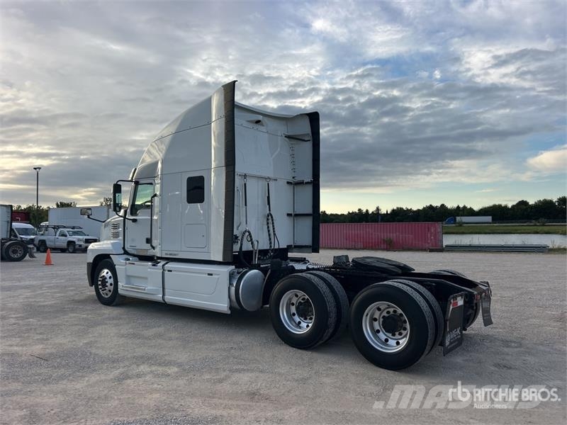 Mack Anthem 6x4 T/A Sleeper Truck Tractor Тягачі