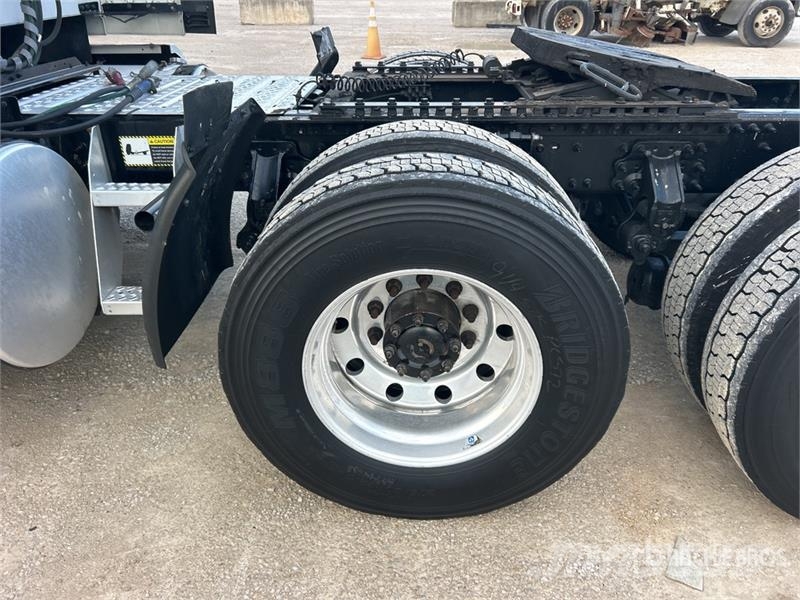 Mack Anthem 6x4 T/A Sleeper Truck Tractor Тягачі