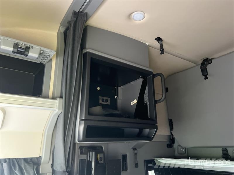 Mack Anthem 6x4 T/A Sleeper Truck Tractor Çekiciler