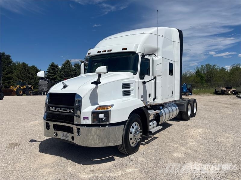 Mack Anthem 6x4 T/A Sleeper Truck Tractor Çekiciler