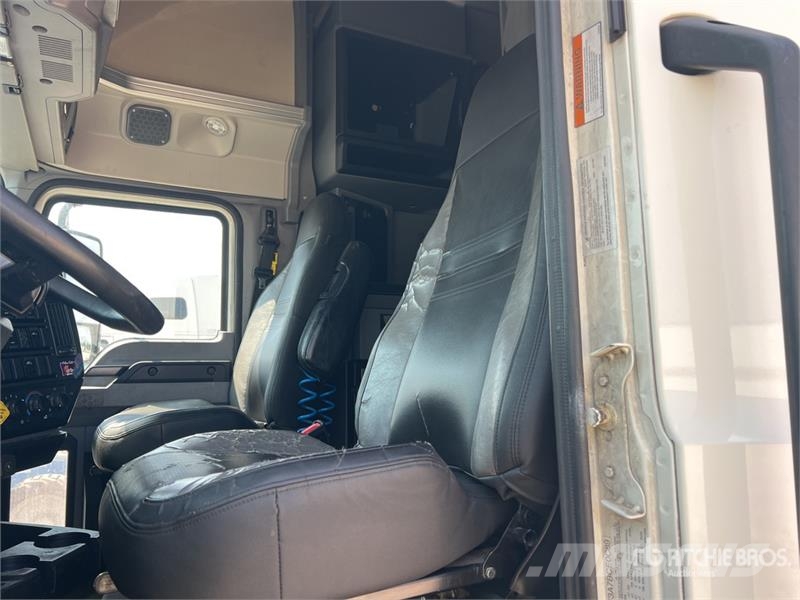 Mack Anthem 6x4 T/A Sleeper Truck Tractor Tractor Units