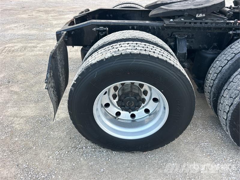 Mack Anthem 6x4 T/A Sleeper Truck Tractor Тягачі