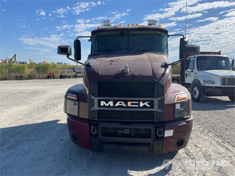 Mack Anthem 6x4 T/A Sleeper Truck Tractor Naudoti vilkikai
