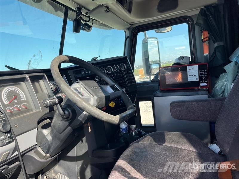 Mack Anthem T/A Sleeper Truck Tractor Ciągniki siodłowe