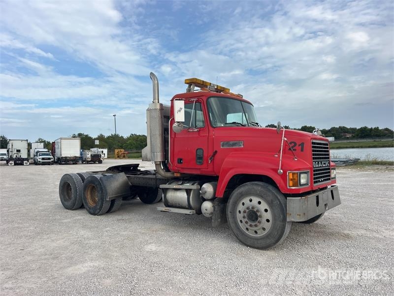 Mack CH613 Nyergesvontatók