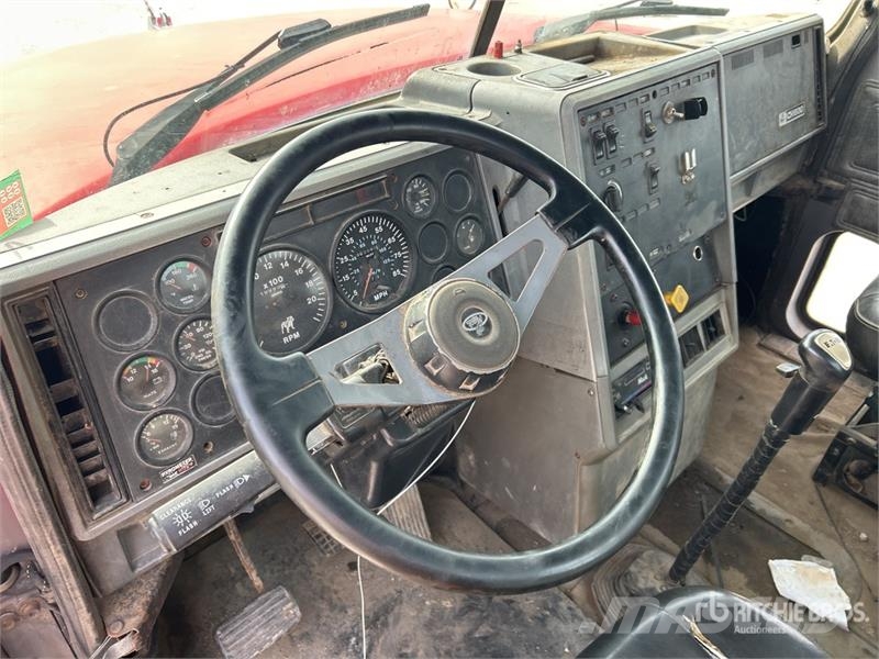Mack CH613 Nyergesvontatók