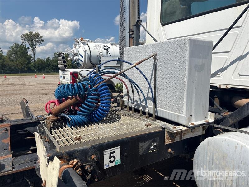 Mack CH613 Autotractoare