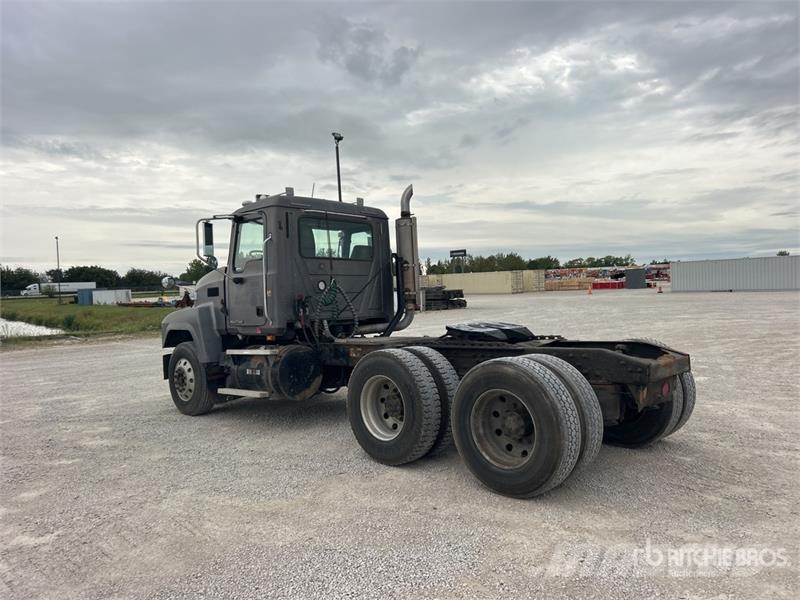 Mack CH613 Sattelzugmaschinen